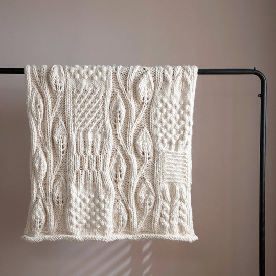 Hand-knitted Thick Wool Blankets